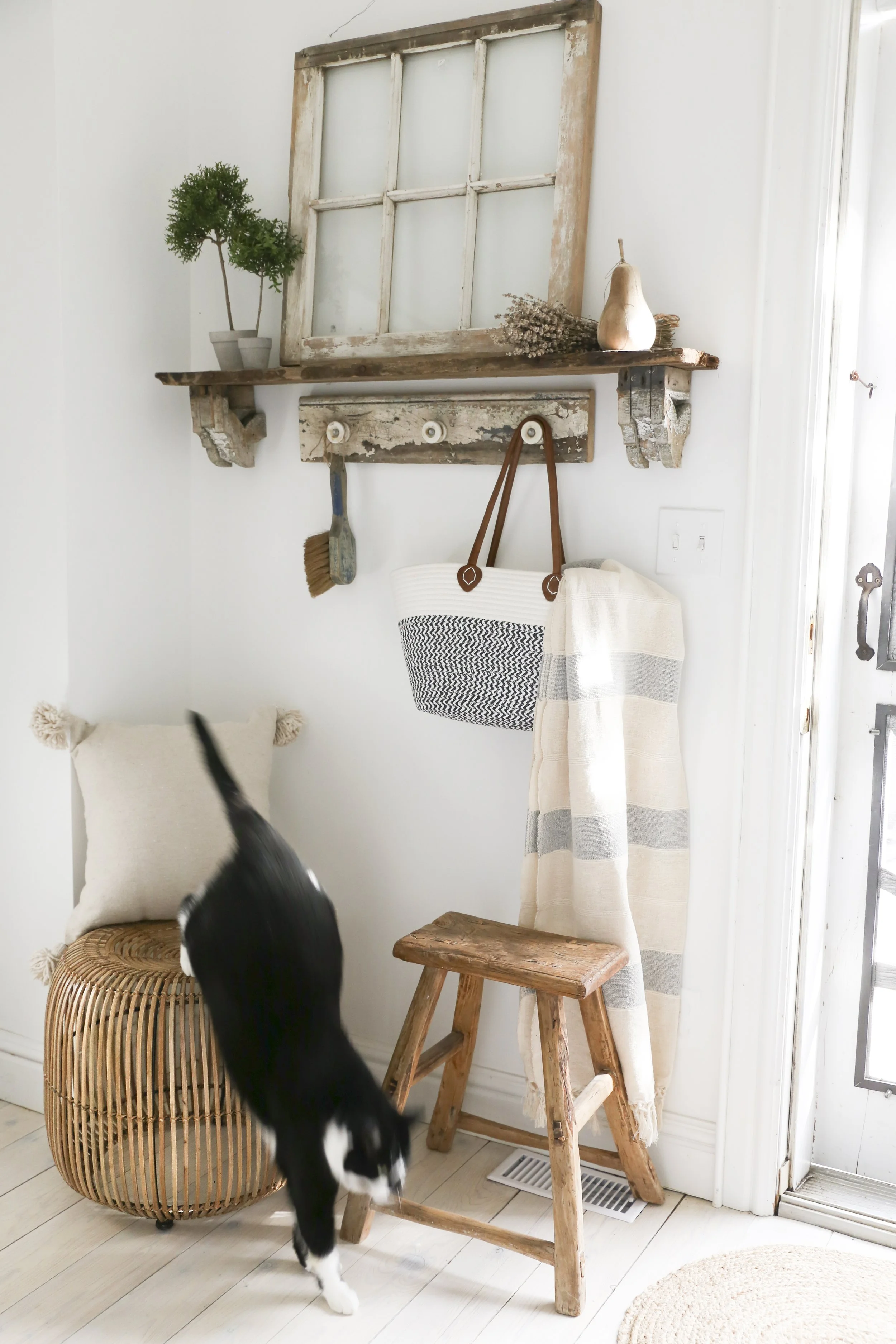 wicker seat.jpg
