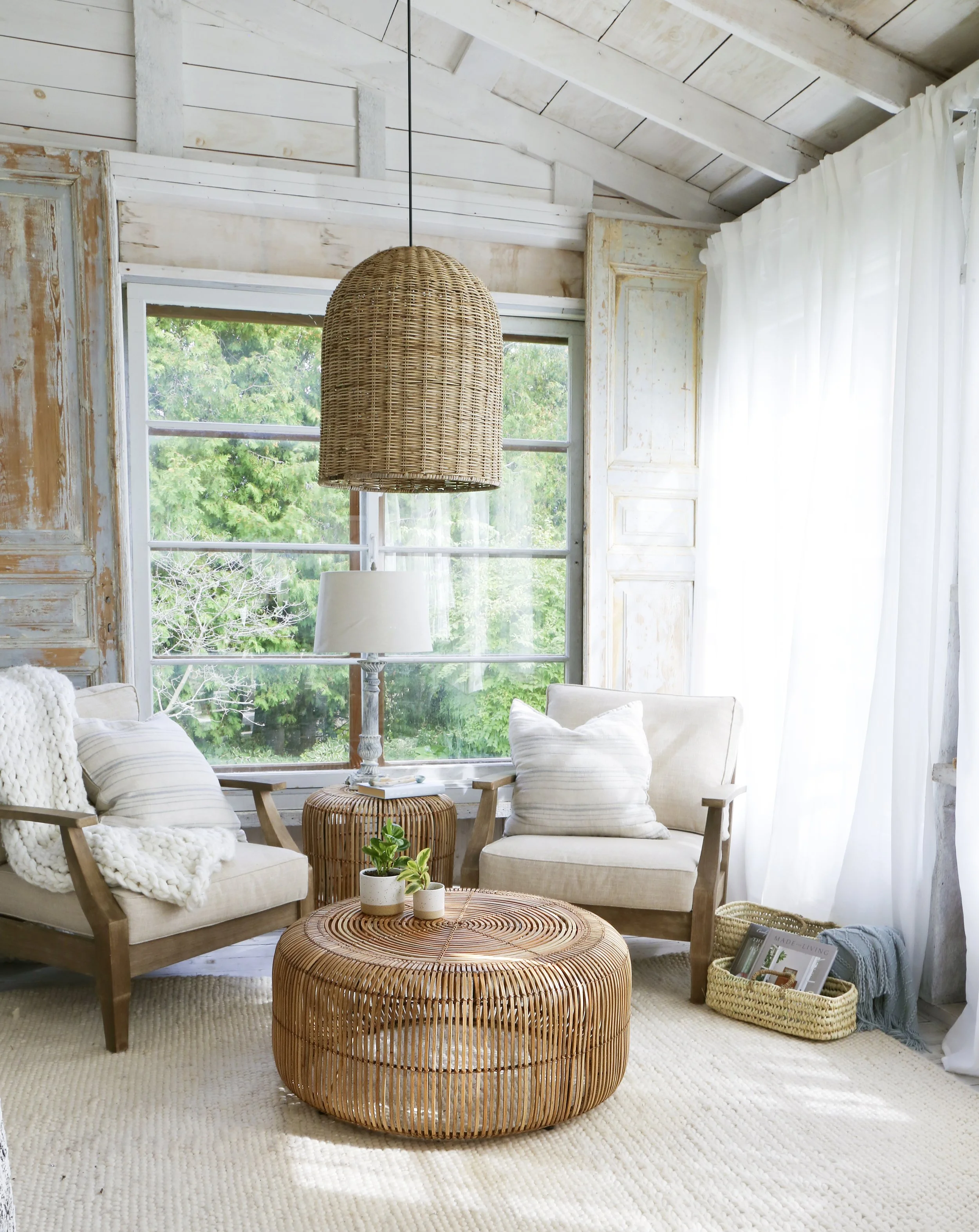 Lifestyle & Product: Country Home