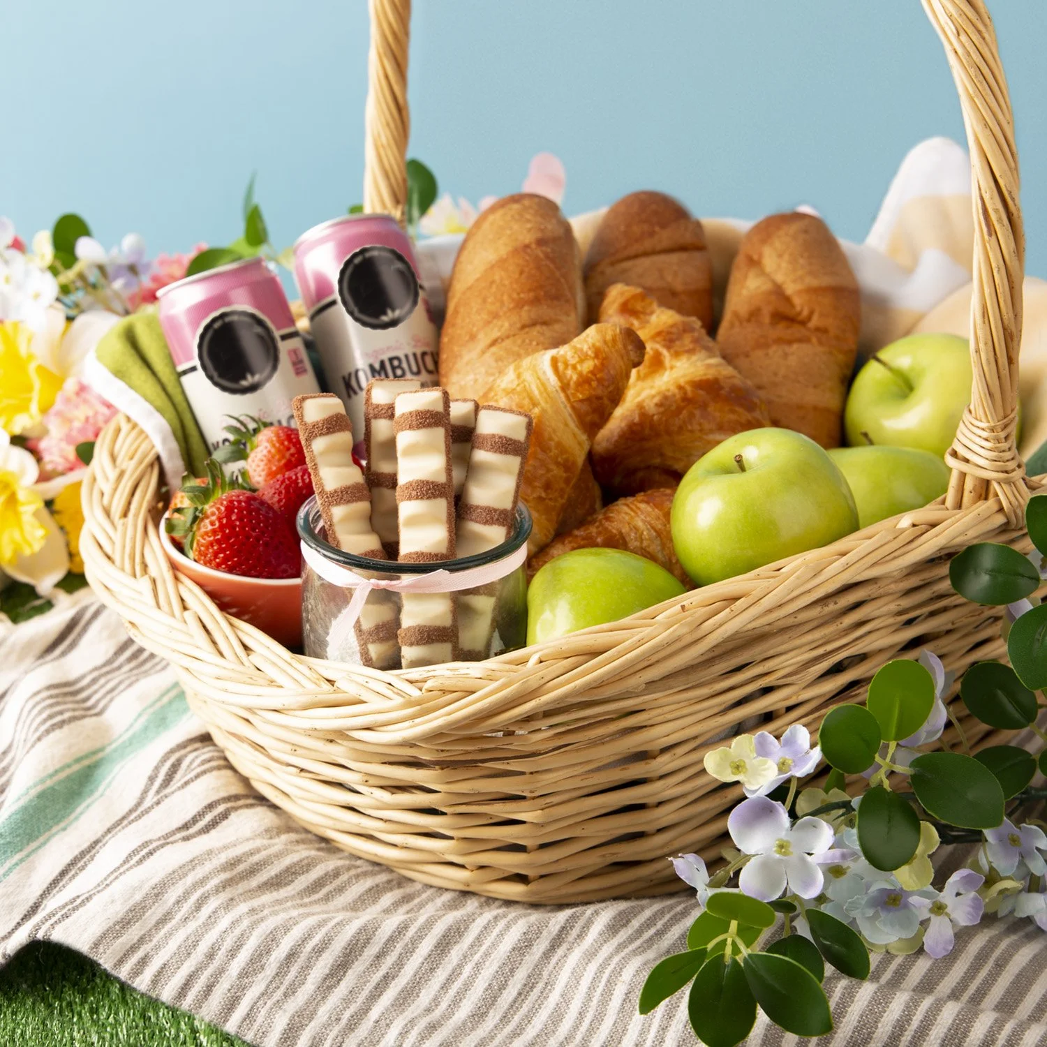 Bueno BH #10-Picnic #2.jpg