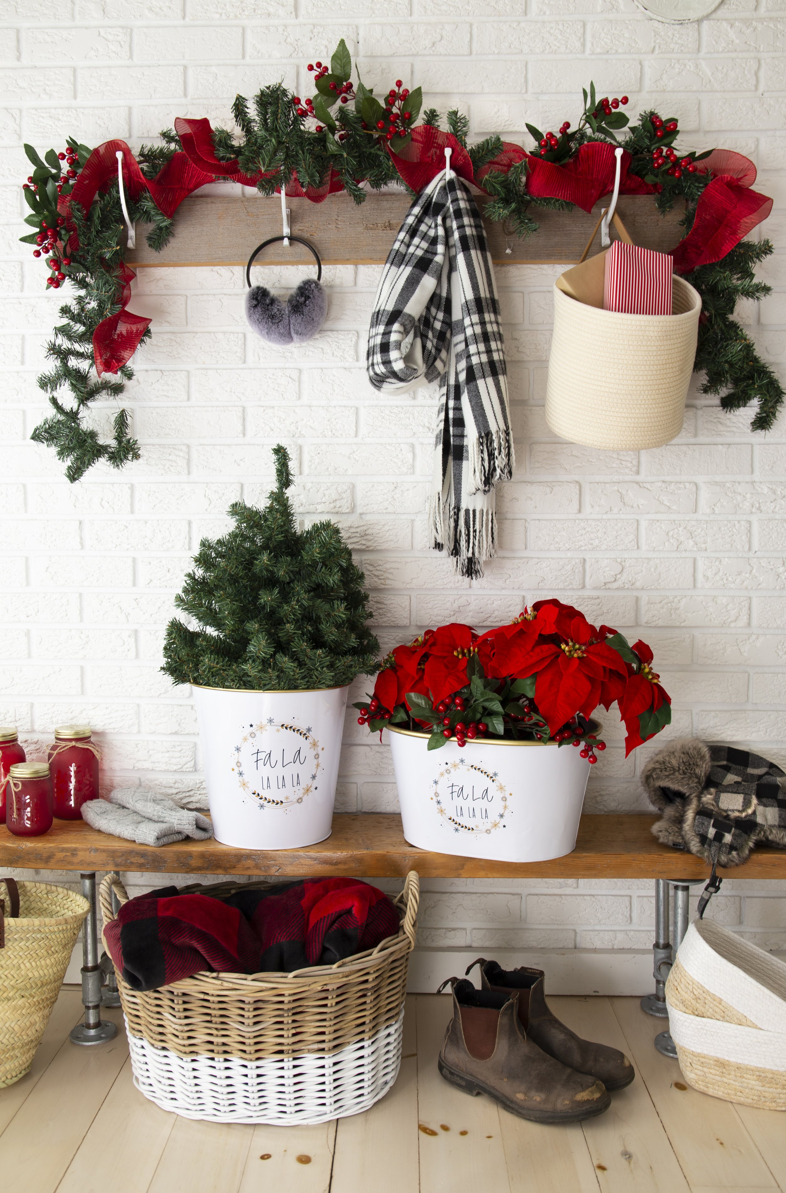 christmas basket beauty.jpg