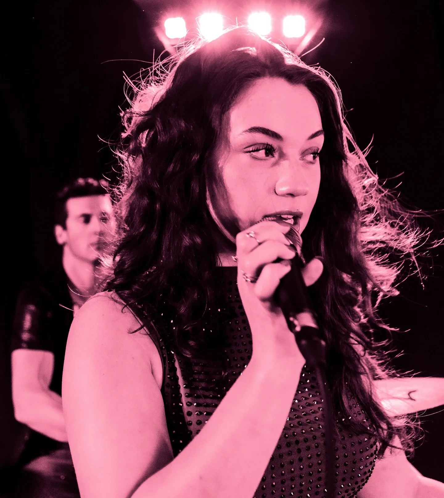 Have you listened to &lsquo;Don&rsquo;t U Dare&rsquo; yet?!?!?! 
Let us know what you think!!!❤️&zwj;🔥❤️&zwj;🔥❤️&zwj;🔥 
Thank you so much for listening 🩶🩶🩶

Insane pics by @serena.haley.photography