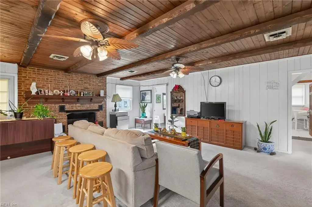 117 Millwood Avenue
Chesapeake, VA 23322