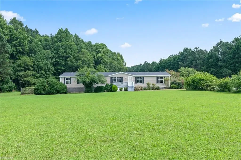 297 Burt Place Lane
Wakefield, VA 23888