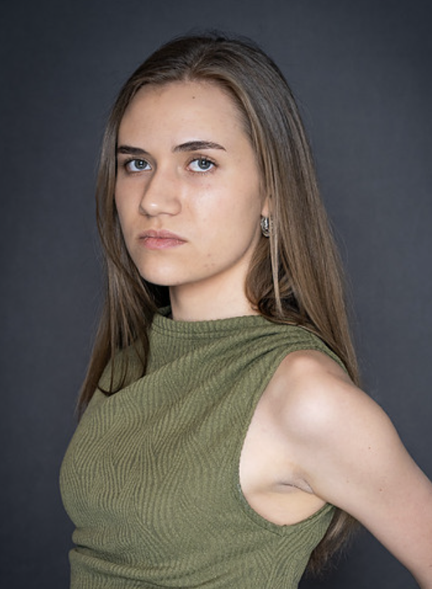 Headshot of actor Olivia Burgess