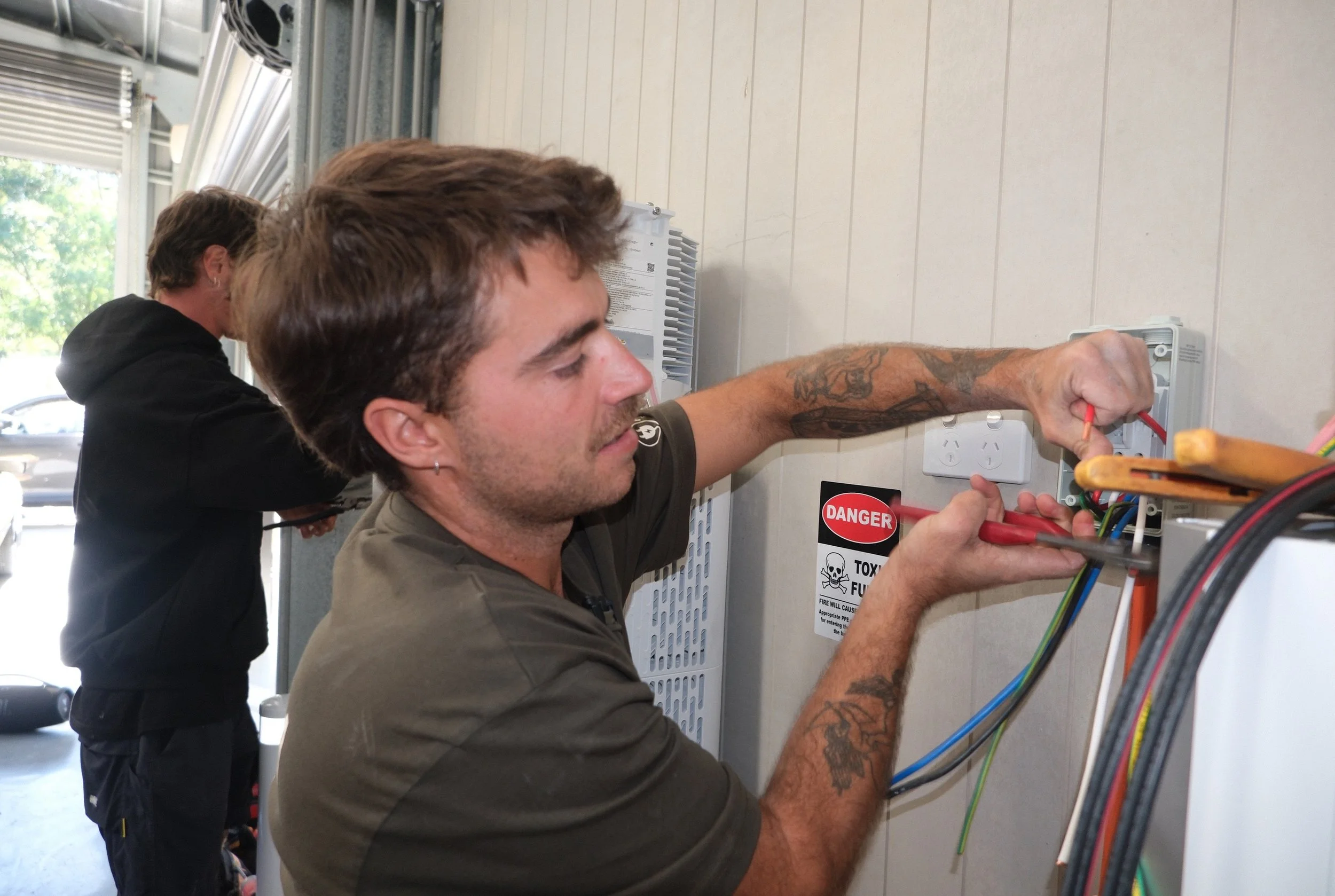 Our boss man Brock on the tools🔋

No shortcuts, no standing back, just getting in and making sure every gateway, battery and system is installed right the first time. Quality workmanship, efficient installs, and reliable energy solutions every step 
