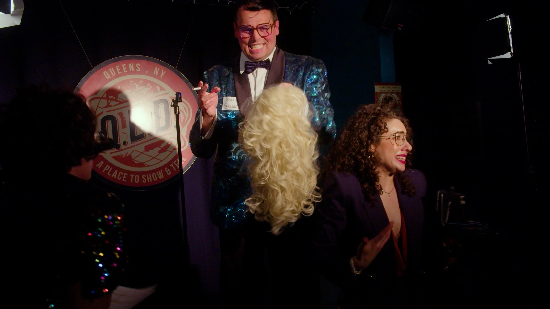 QED SHOW NOV.00_38_09_12.Still030.jpg