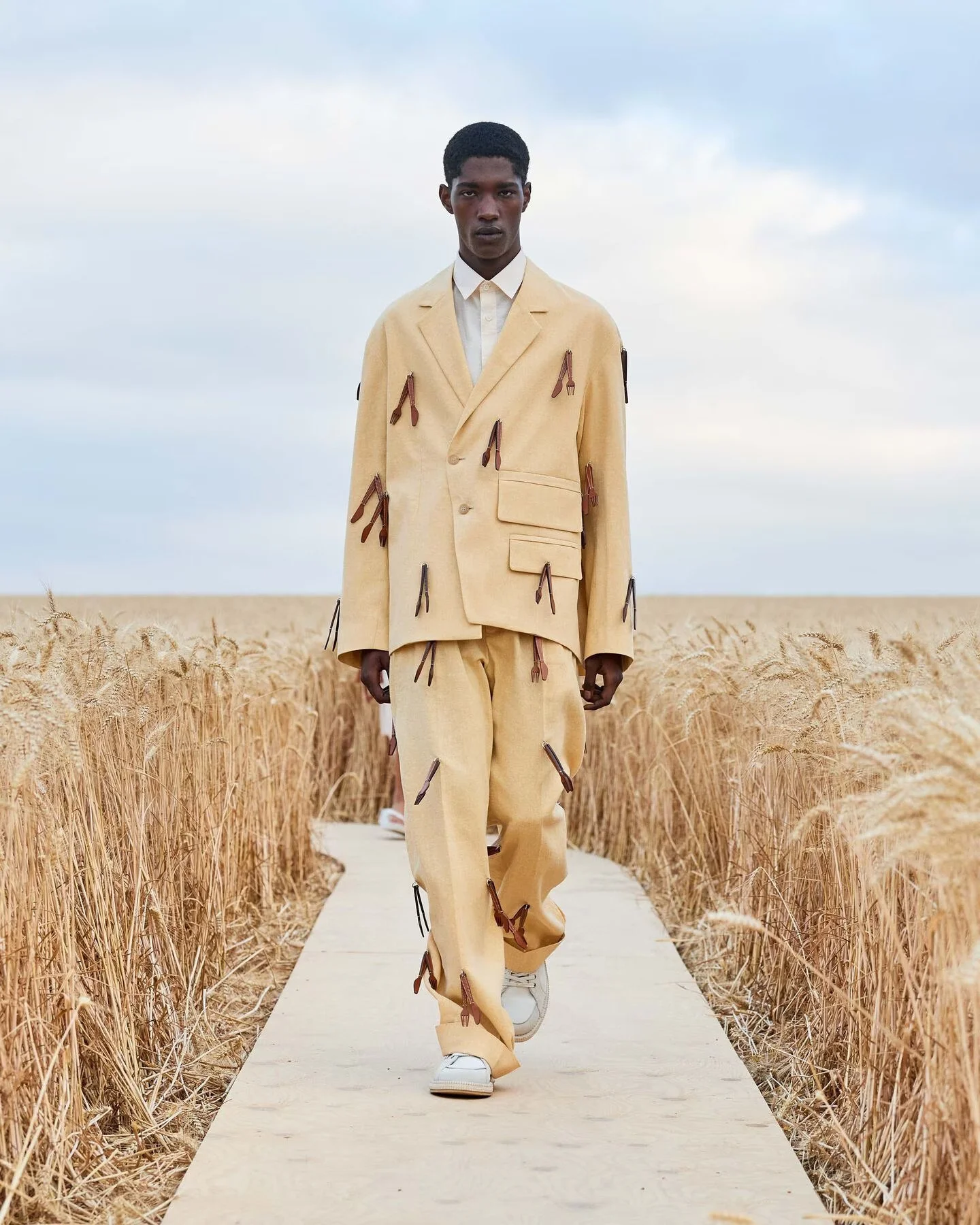 Jacquemus SS21 004.jpg