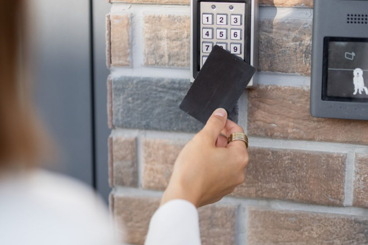 Keyless Entry Systems for Businesses: Are They Worth It?