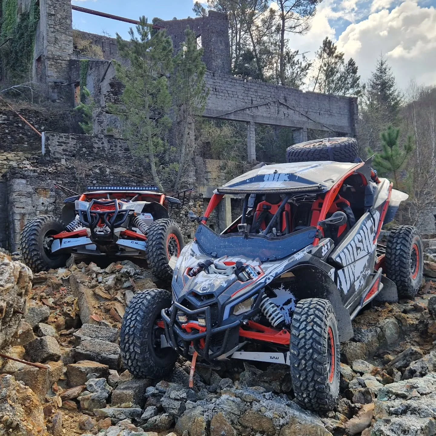 Poder absoluto e seguran&ccedil;a total. Conhe&ccedil;am os nossos Can-Am Maverick, as feras desenhadas para partilhar adrenalina e as melhores vistas com quem mais gostam. Prontos para uma aventura diferente em fam&iacute;lia e amigos? Em breve, em 