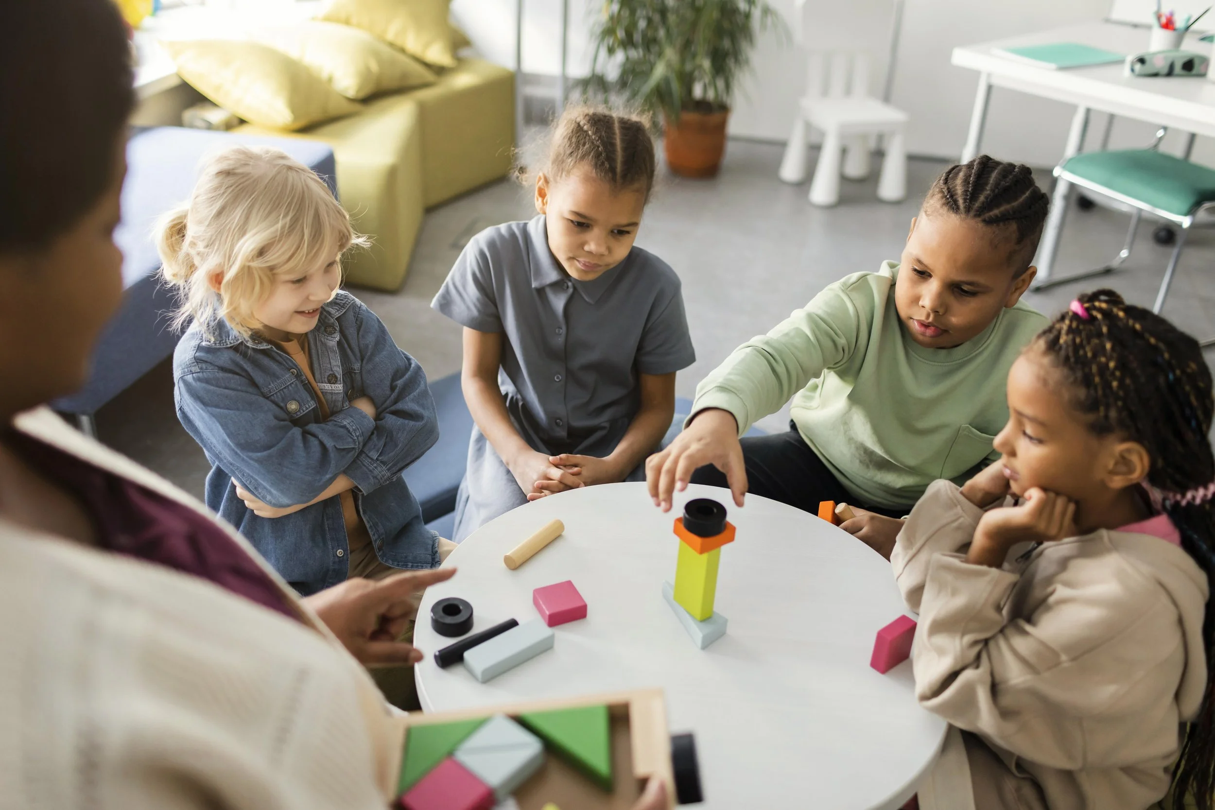Using AAC in Everyday Classroom Routines with a Free AAC Circle Time Board