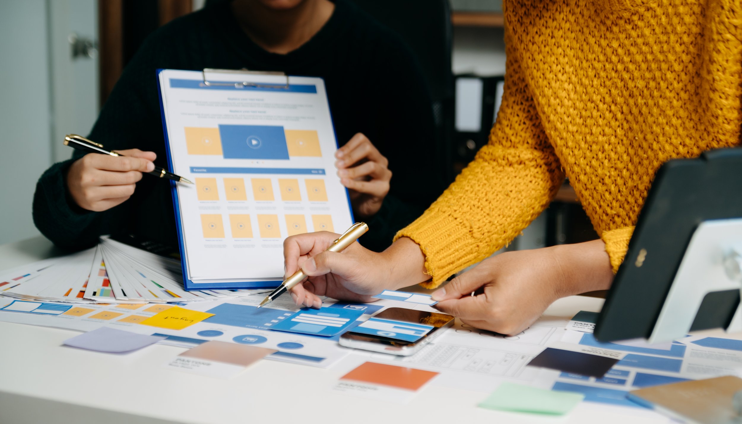 Team planning communications content using a shared content calendar