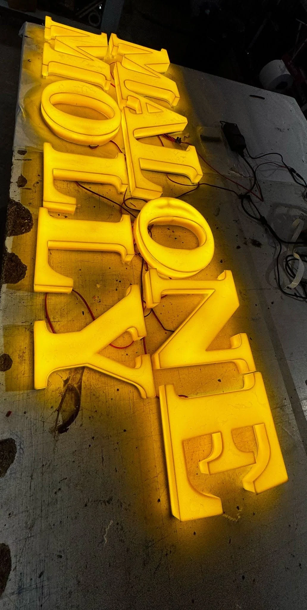 Letras corpóreas con luz frontal para Molly Malone en Palma de Mallorca