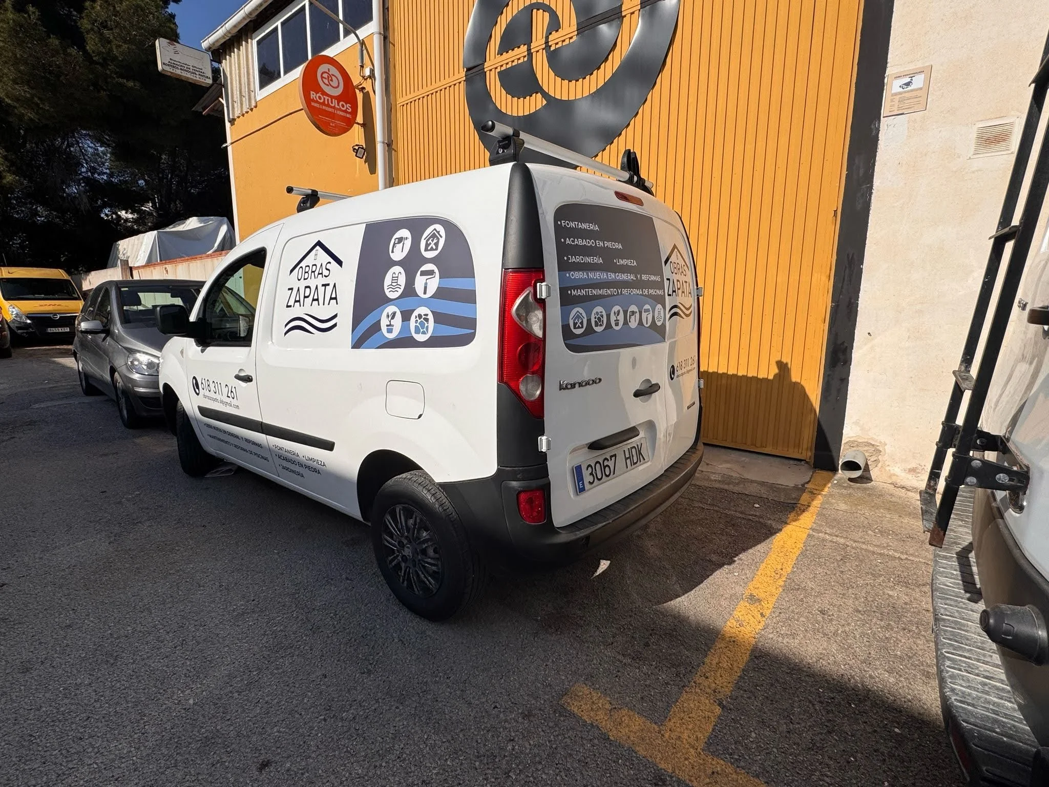 Rotulación mixta para obras Zapata