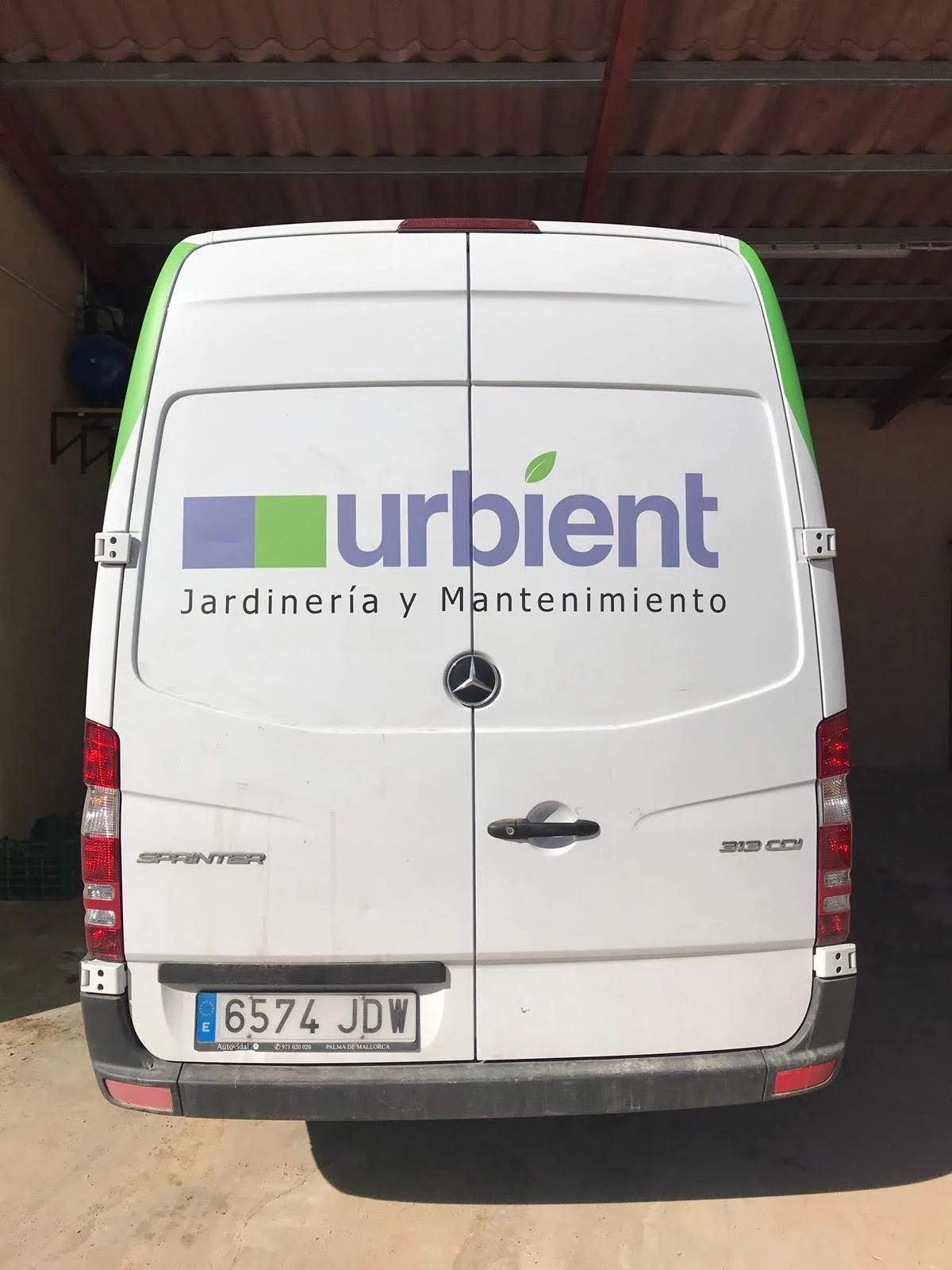 Rotulación básica en vinilo de corte para Urbient