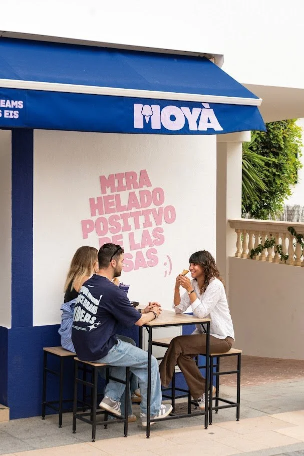Letras corpóreas en PVC sobre pared para Gelats Moyà