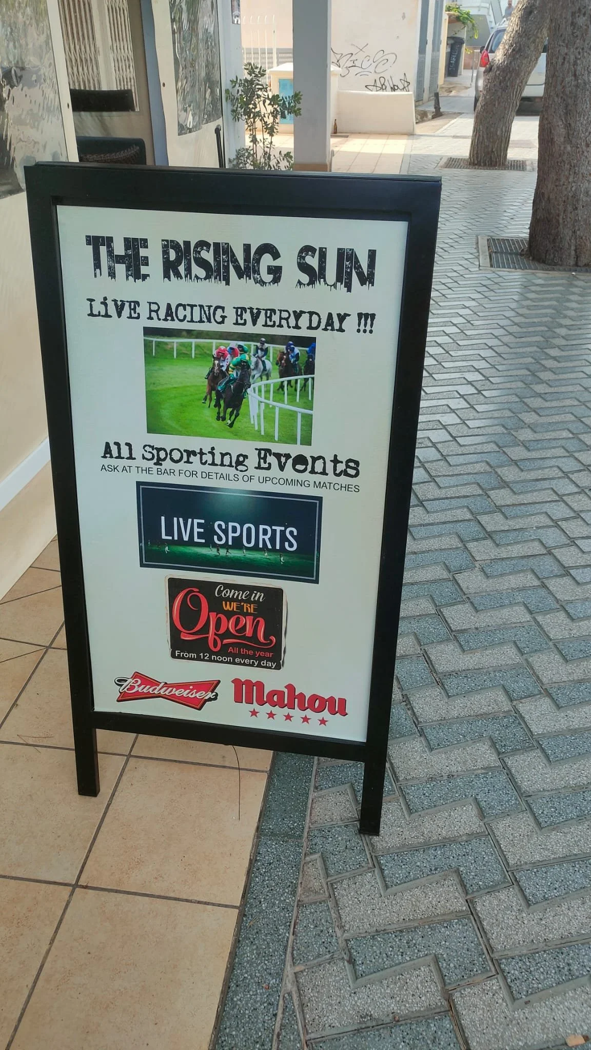 Caballete de madera para The Rising Sun