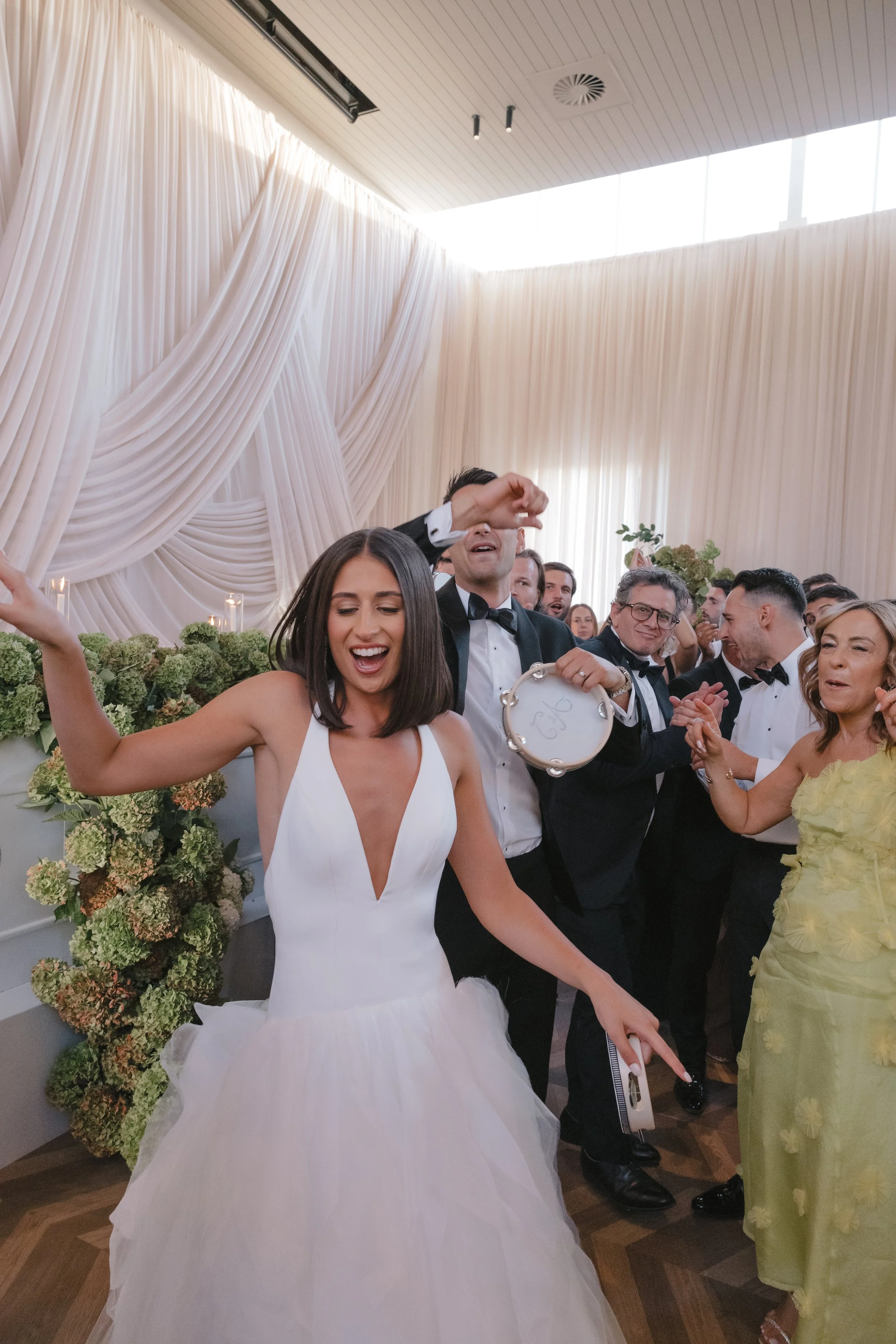 "Shae and her team are absolutely amazing! In the lead up to my wedding my skin had never been so glowing and healthy. Prior to wedding prep I rarely invested in facials, now I’m a regular returning customer. Love it!" - Alyssia 