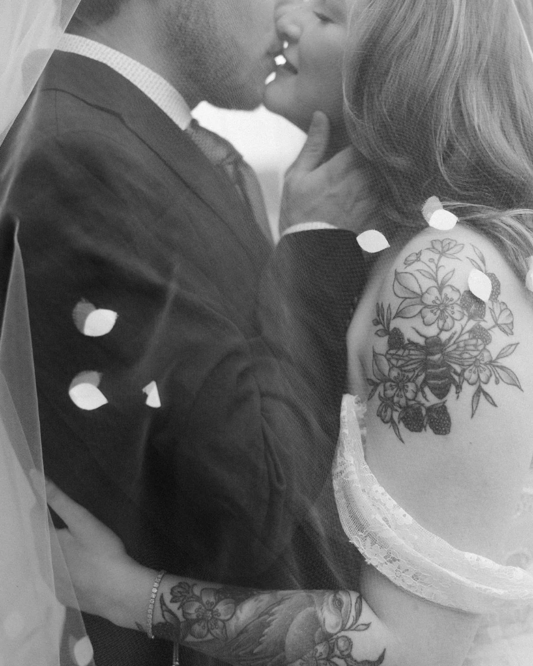 Want to know the wildest part of being a wedding photographer?

Sometimes you get inquiries that are so wild that they&rsquo;re almost unbelievable! 

I remember being at the gym and getting this inquiry that the couple is from Oregon they&rsquo;ve n