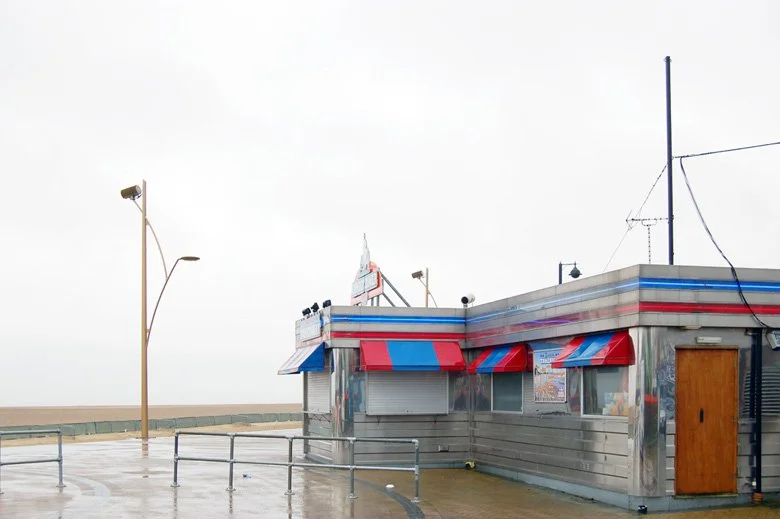 16 Burger cafe in rain, Gt Yarmouth Feb 07.jpg