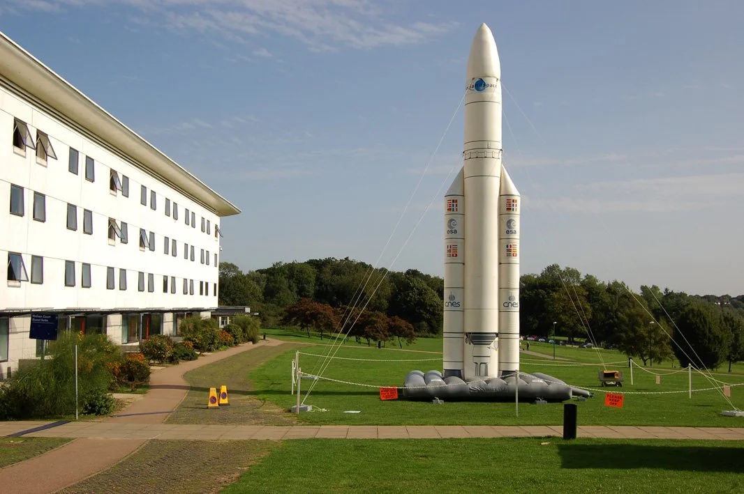 05.09.06 Inflatable rocket, UEA, Norwich copy 2.jpg