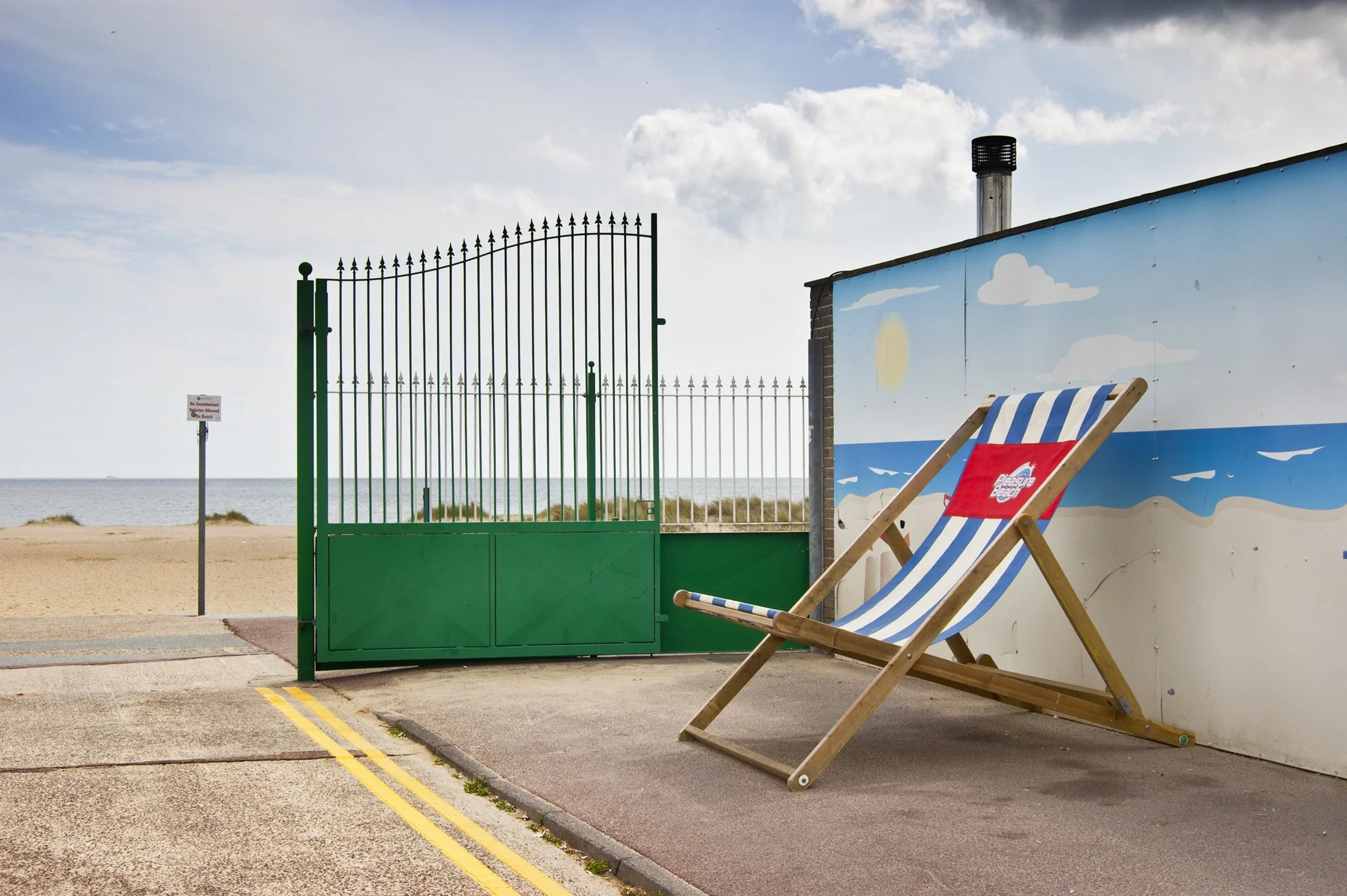21 Deckchair Pleasure Beach Gt Yar June 2019 copy.jpg