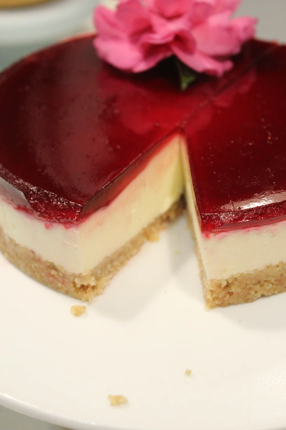 A fruit-topped lactose-free cheesecake