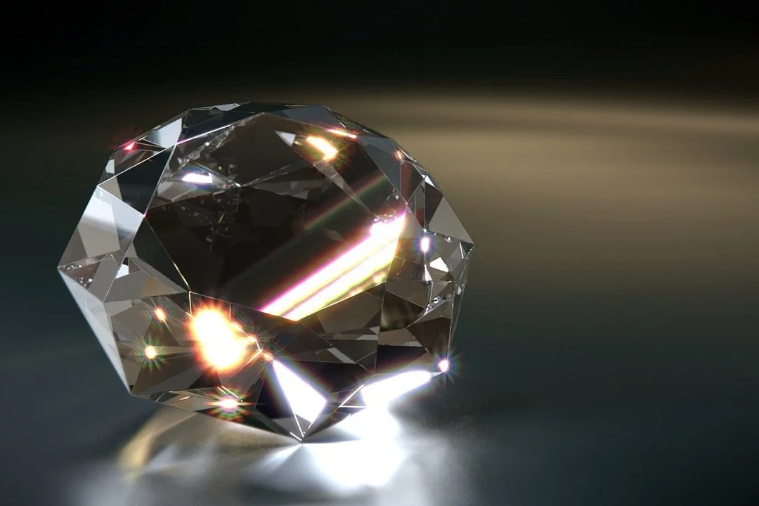 Glistening diamond