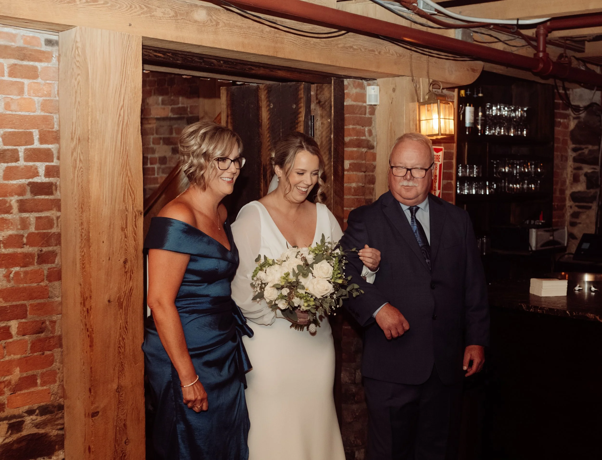 G & B Sneak Peeks | R Pardy Photography-26.jpg
