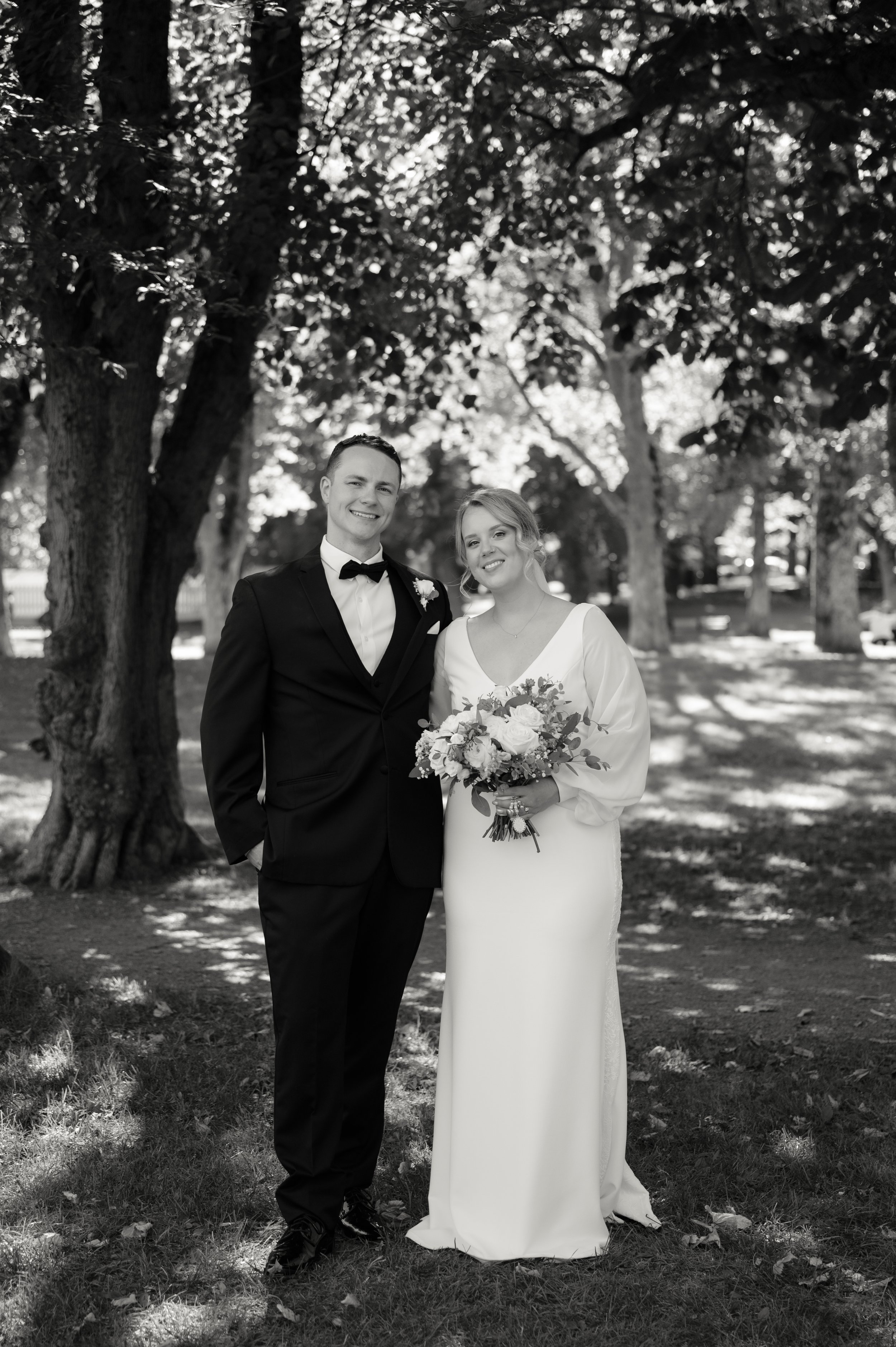 G & B Sneak Peeks | R Pardy Photography-59.jpg
