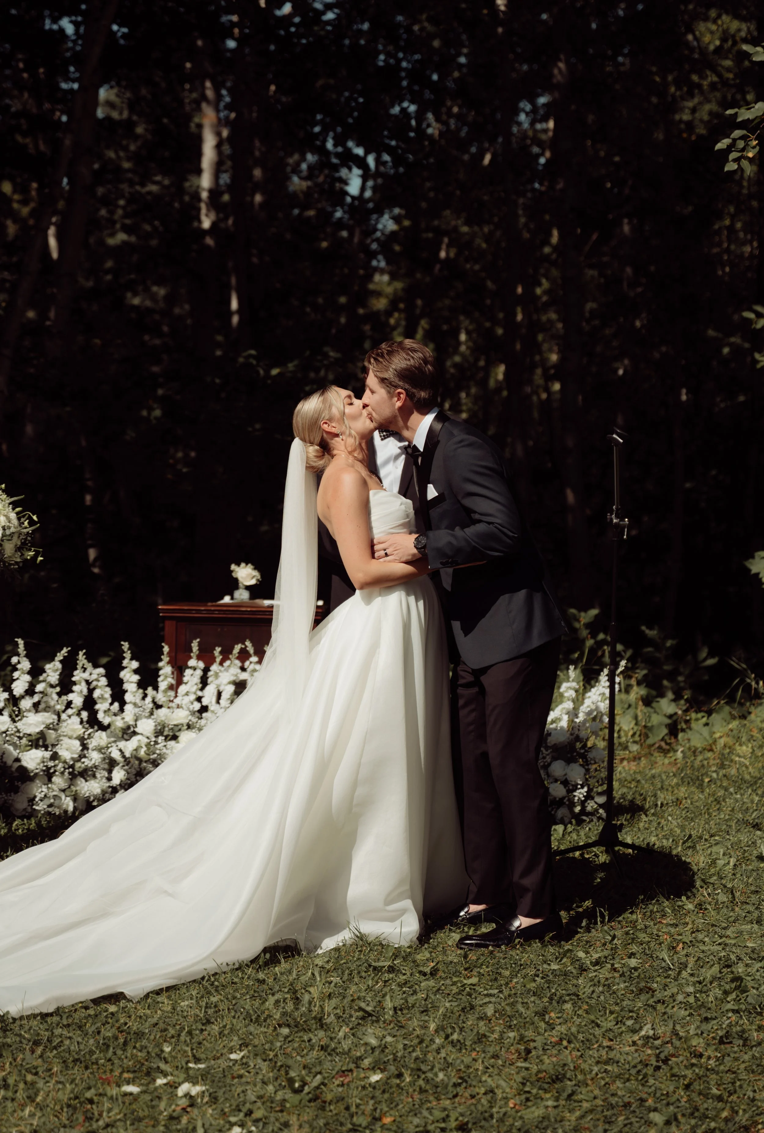 B & L The Sneak Peeks | R Pardy Photography-69.jpg