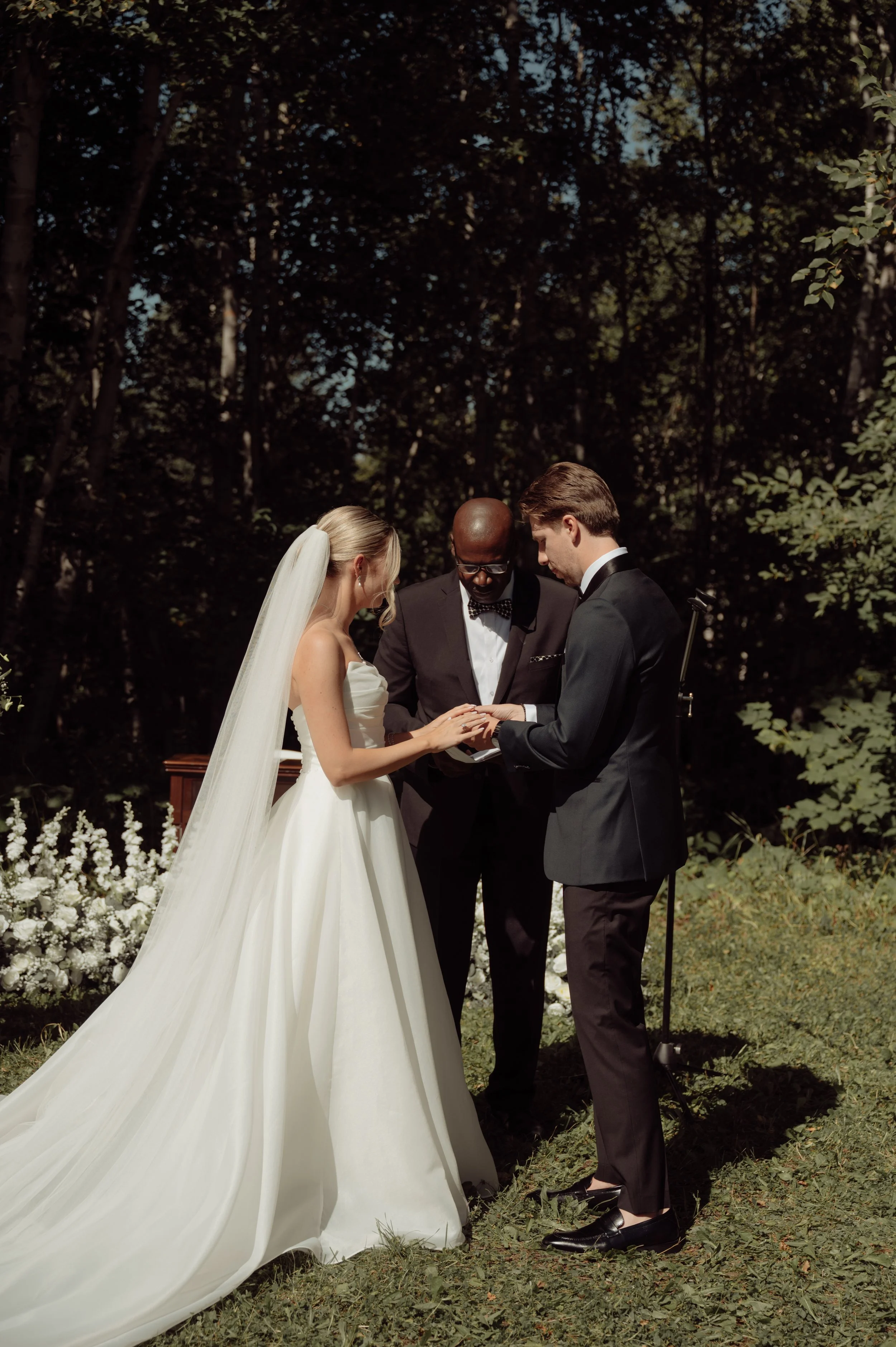 B & L The Sneak Peeks | R Pardy Photography-67.jpg