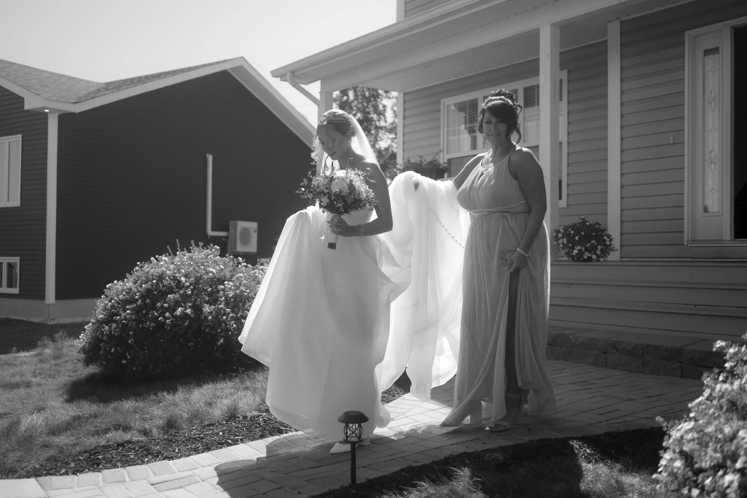 B & L The Sneak Peeks | R Pardy Photography-44.jpg
