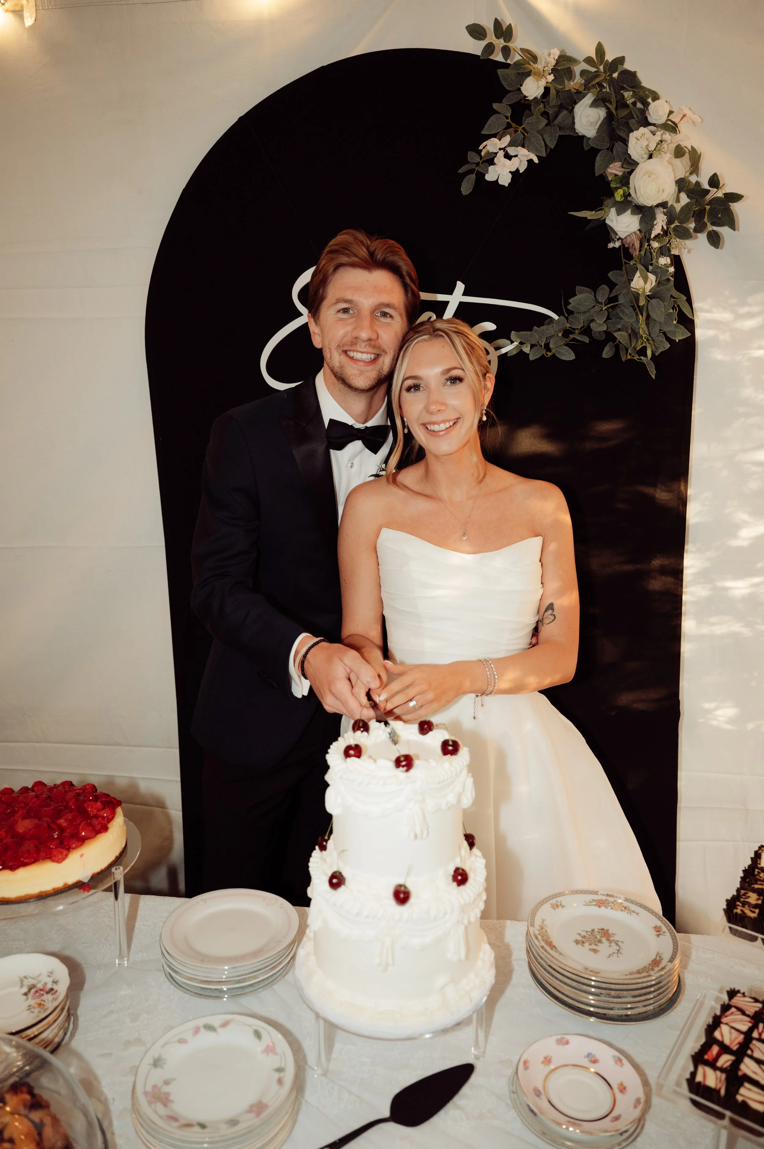 B & L The Sneak Peeks | R Pardy Photography-156.jpg