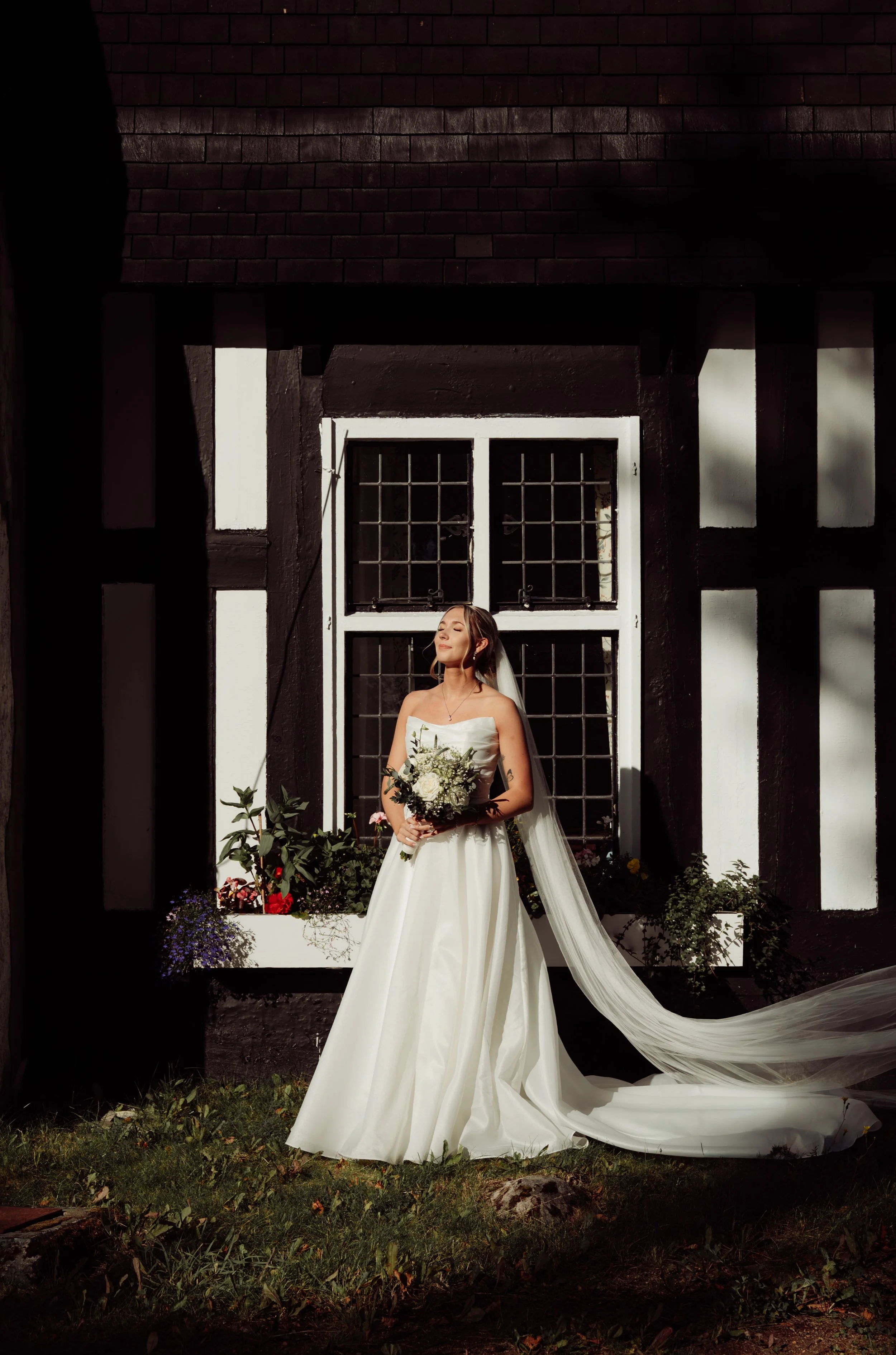 B & L The Sneak Peeks | R Pardy Photography-128.jpg