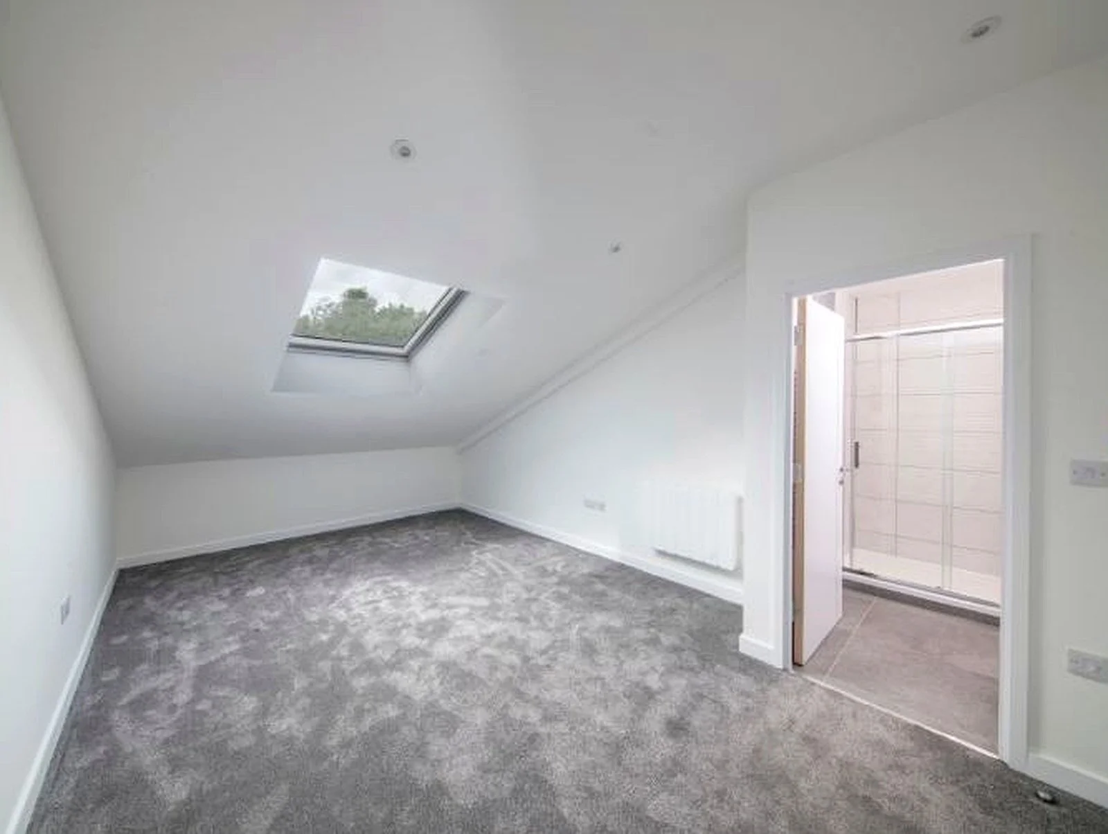 Ashwood_attic_room.jpg