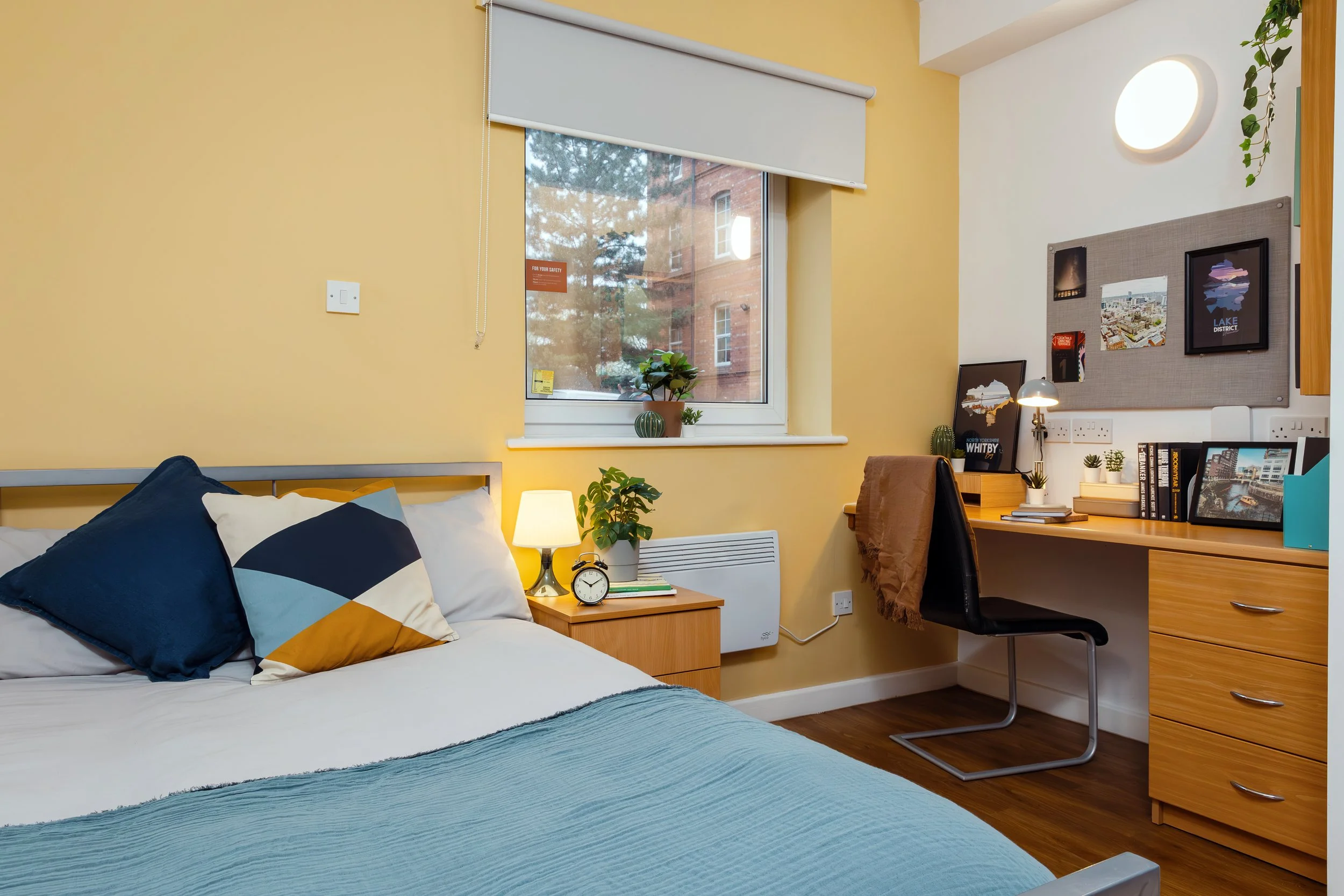Leodis_bedroom_April_24.jpg