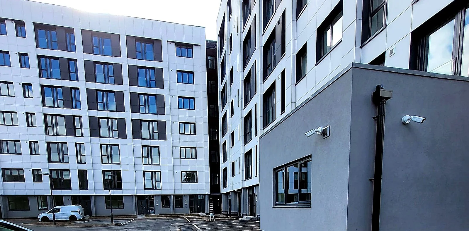 Ashwood_apartment_block_exterior.jpg