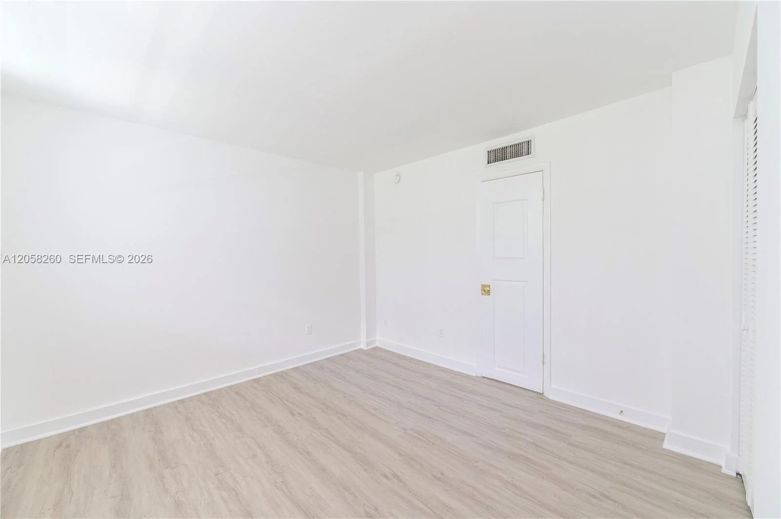 Nirvana Condo bedroom.jpeg