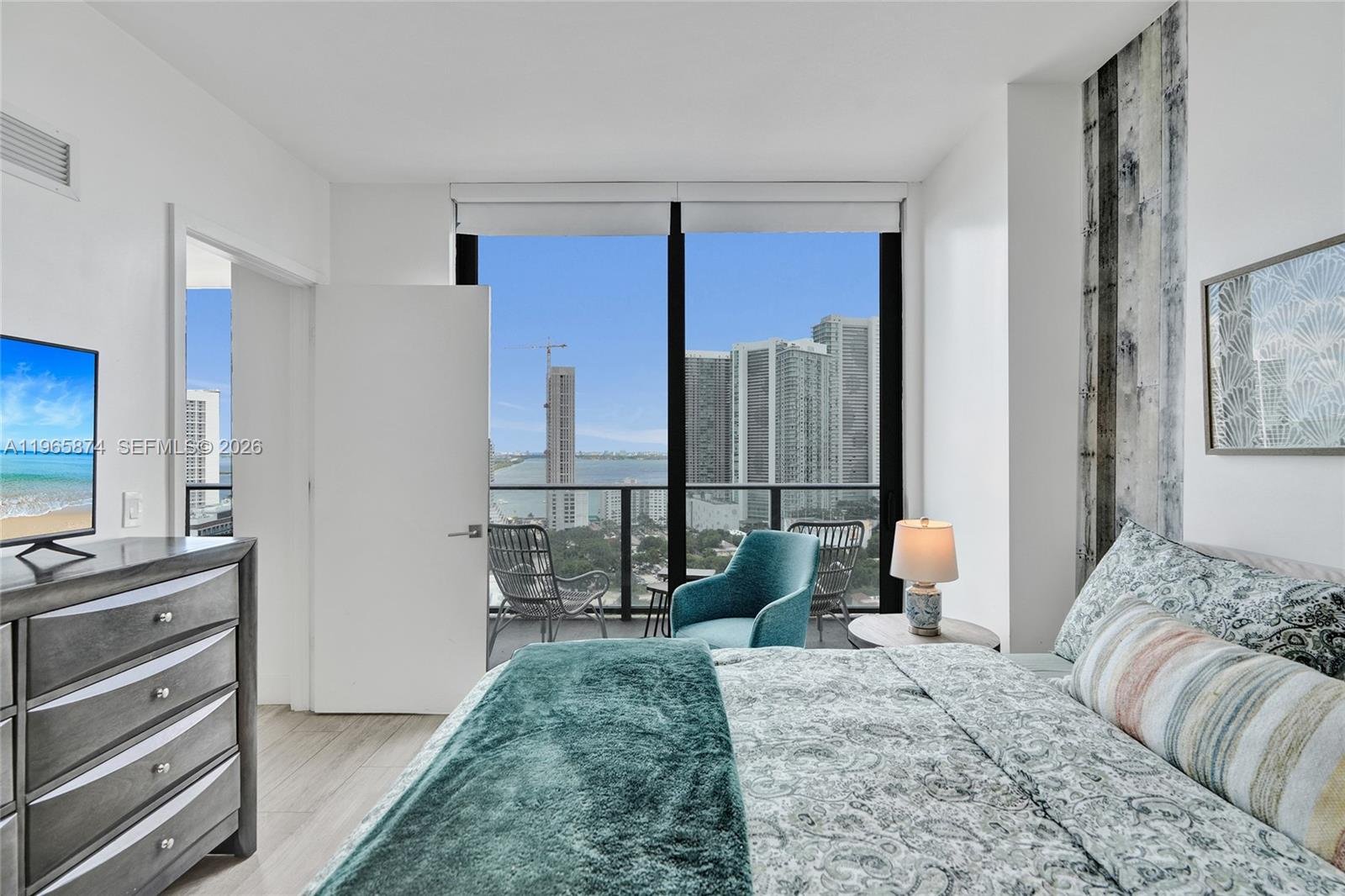Hyde Midtown unit room.jpeg