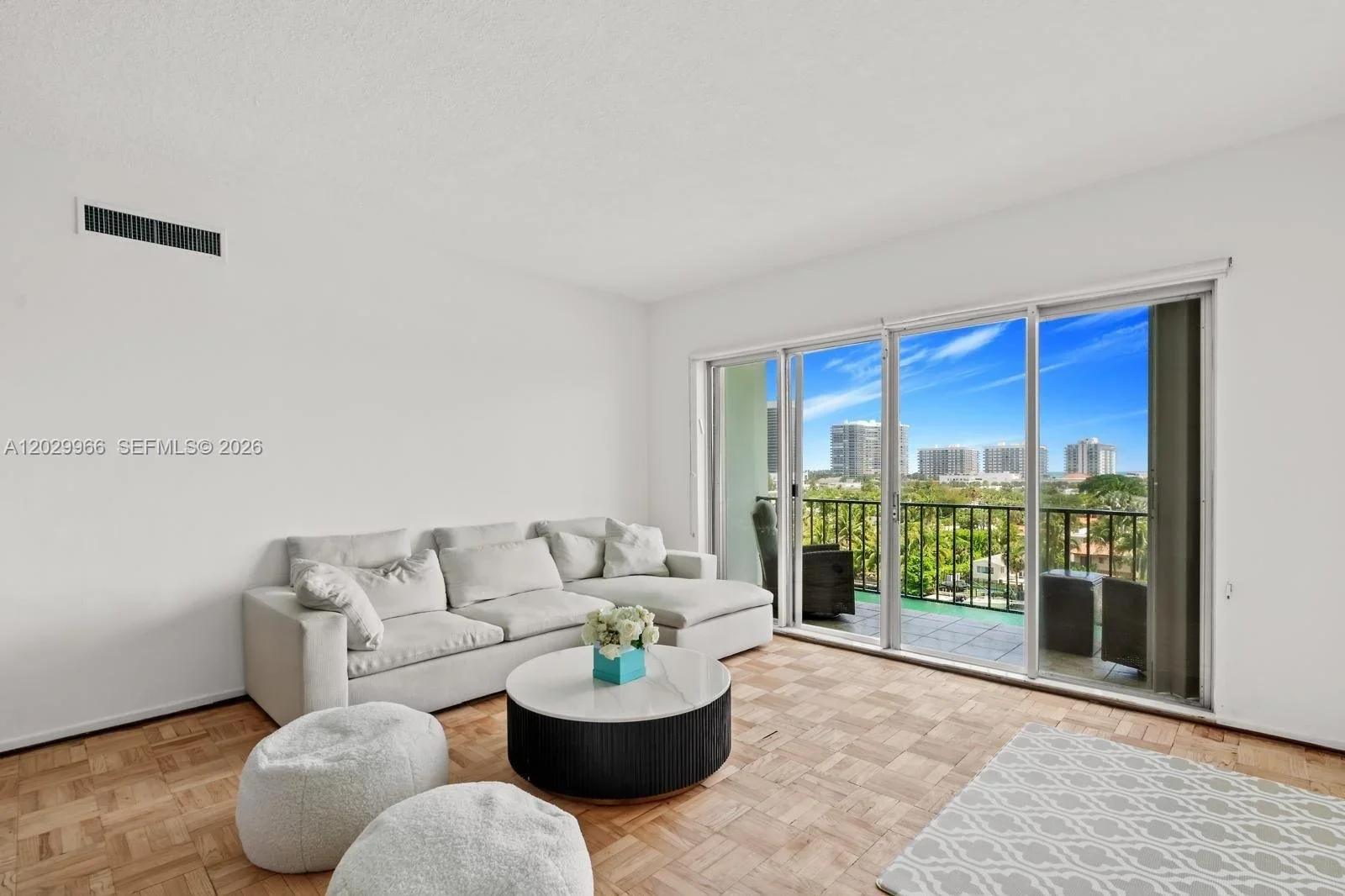 granada+condo+living3.webp