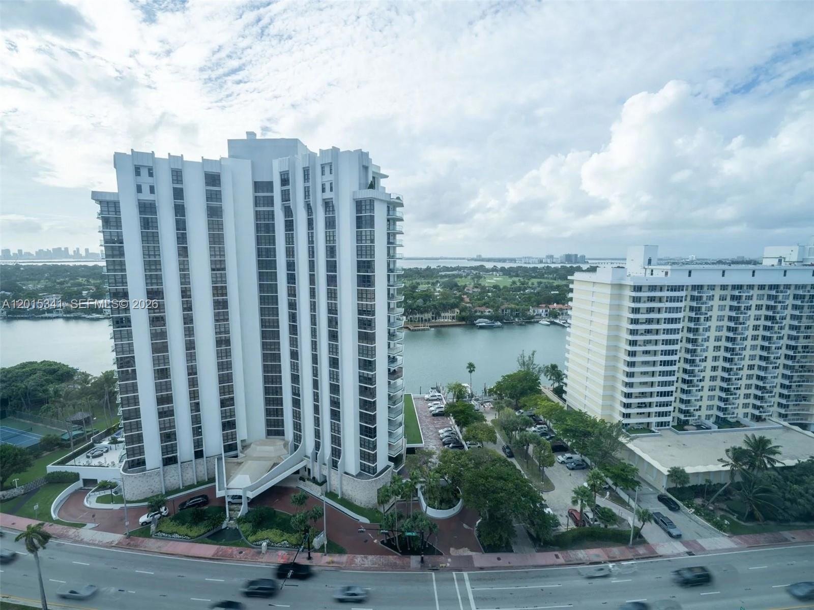 castle-beach-club-condo-miami-beach-fl-unit-1718-12.jpg