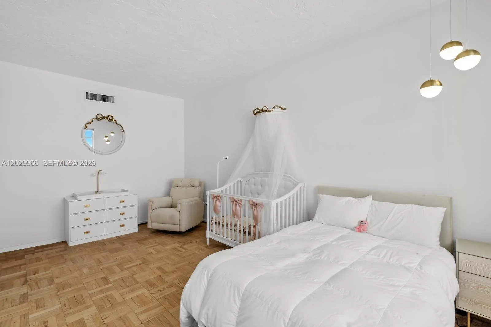 granada+condo+bed2.webp