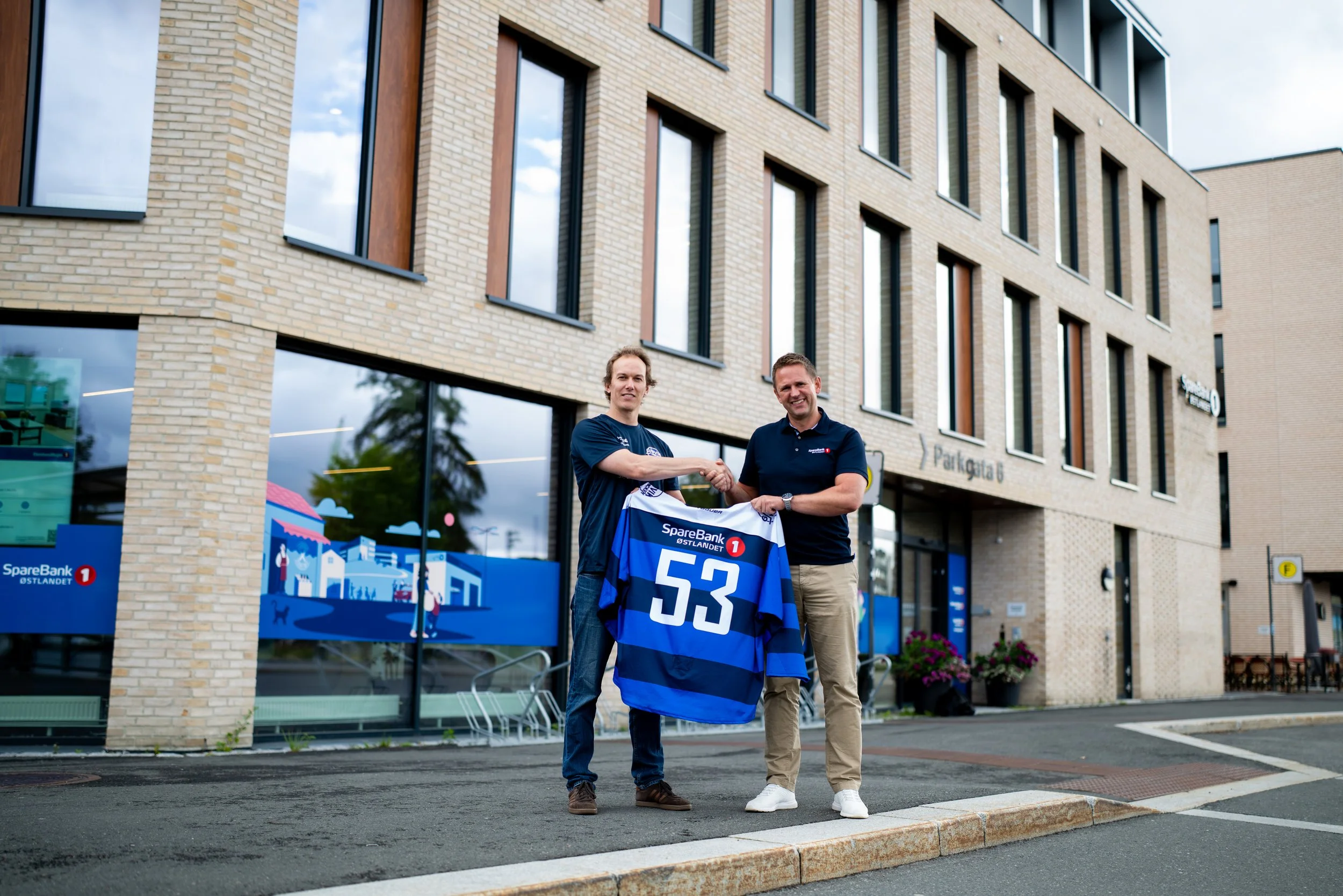 SpareBank 1 Østlandet forlenger samarbeidet med Gjøvik Hockey