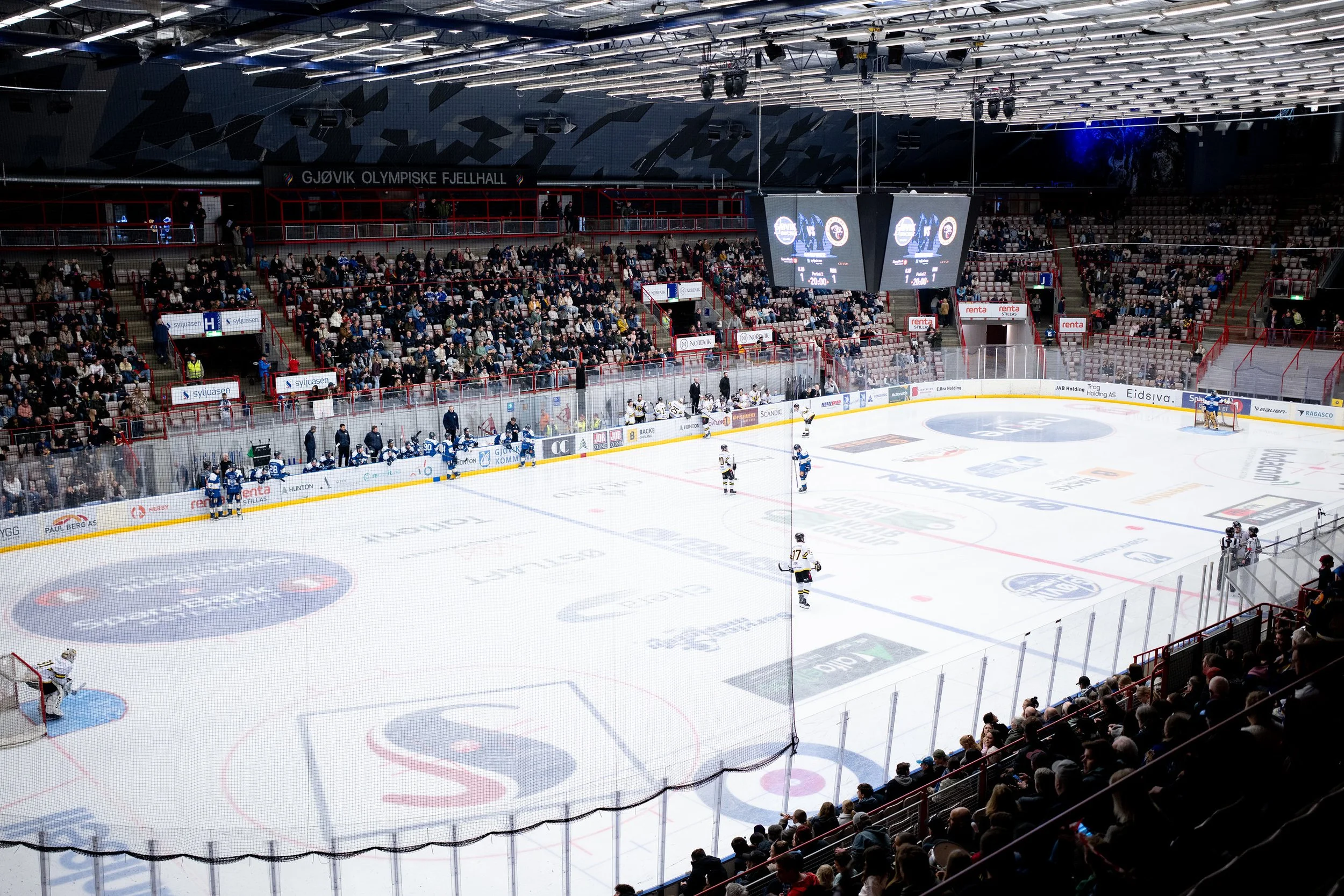 Inn i Fjellhallen