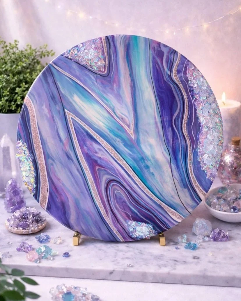 
Diamonds in the water

This is a 18 inch wood panel with acrylic paint, mica, fireglass, marker and resin. 