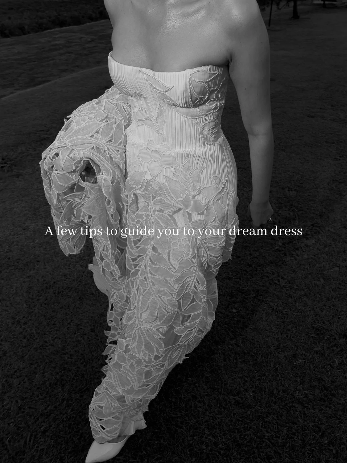 Choosing your wedding dress is more than a decision... it&rsquo;s a feeling. 

Discover our 6 essential tips to find the one that truly reflects you. 

Because every bride deserves a dress as unique as her story.