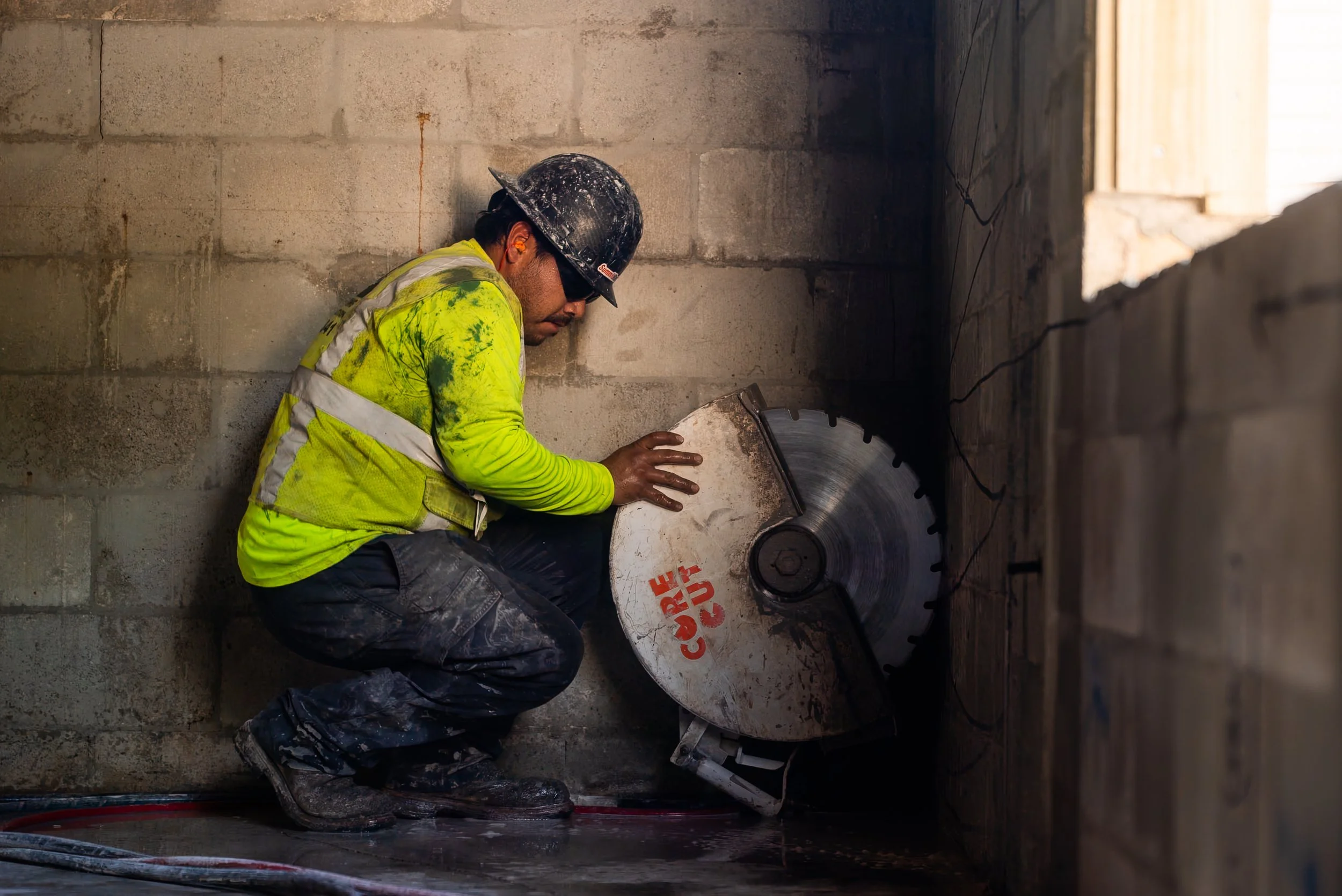 Strongholdconstitutionconcretecutting00063.jpg