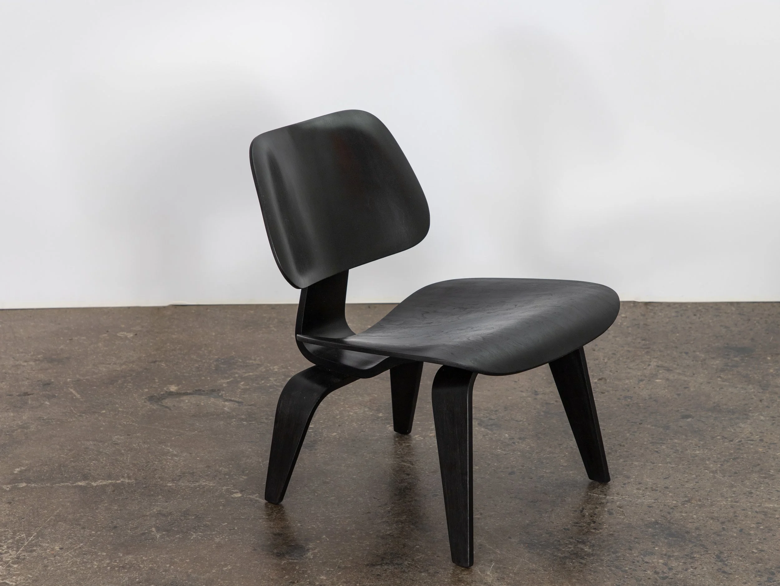 OAM_Eames_Herman_Miller_Ebonized_LCW_1960s-1.jpg