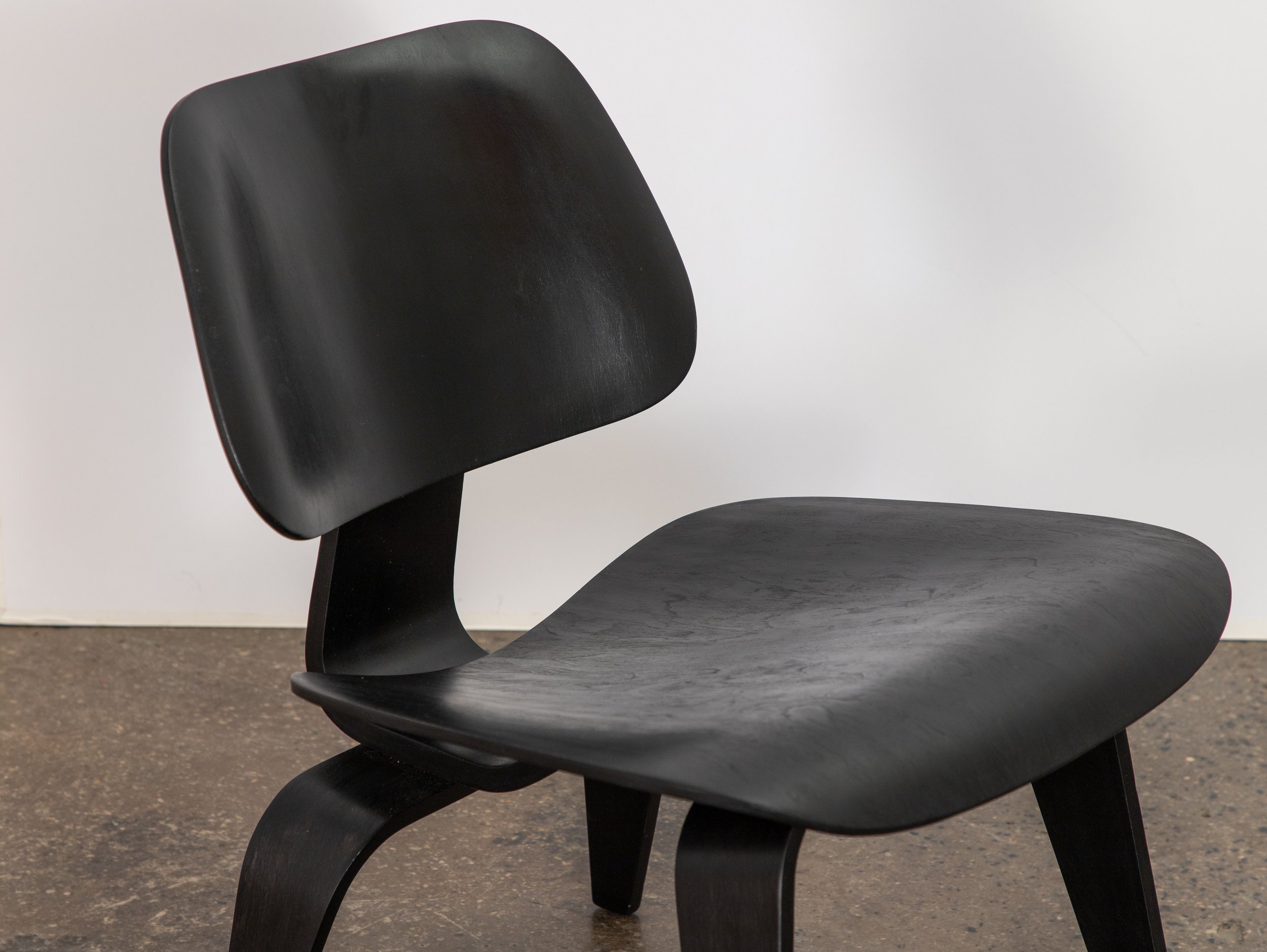 OAM_Eames_Herman_Miller_Ebonized_LCW_1960s-6.jpg