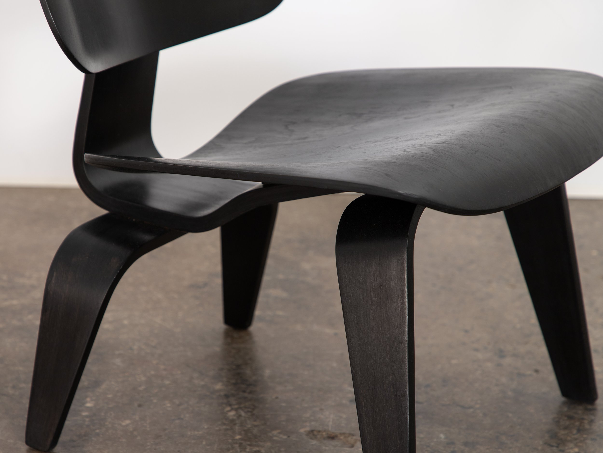 OAM_Eames_Herman_Miller_Ebonized_LCW_1960s-10.jpg